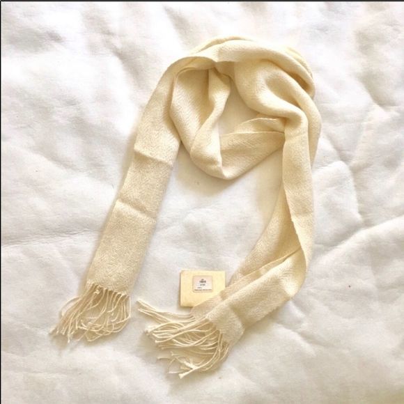 NEW LATIN COLLECTION Cream Hand Woven Alpaca Scarf - Picture 2 of 5